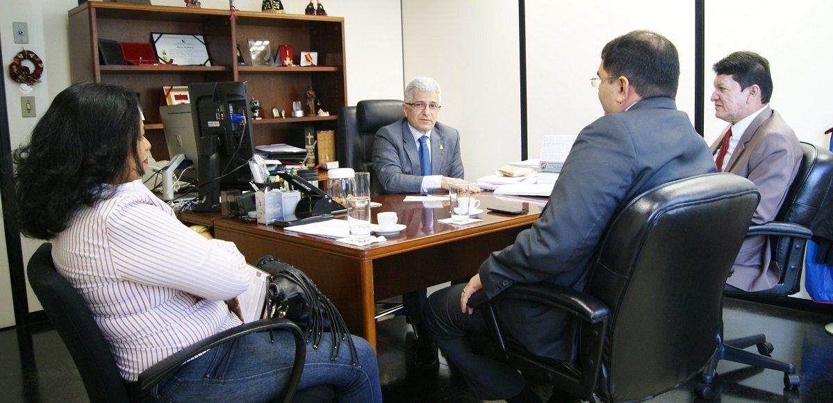 reuniao dr. Publio Caio