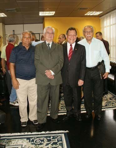 Procurador_Geral_recebe_homenagem_de_Membros_aposentados_7